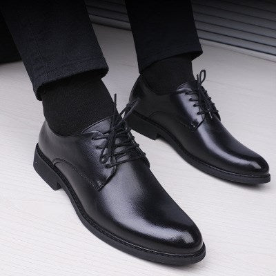Black Shoes With Pointed Toe For Men null
