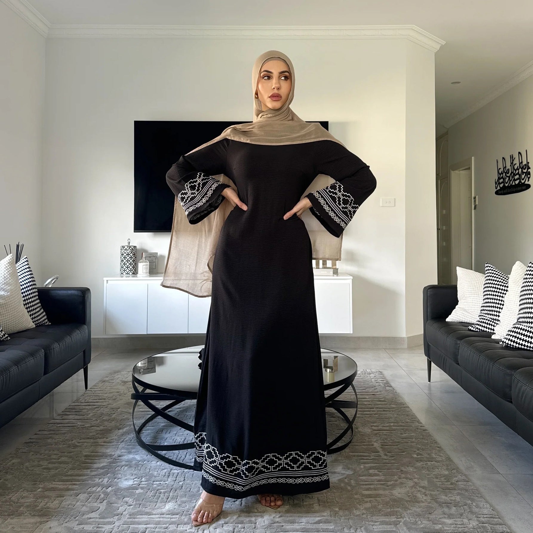 Women's Embroidery Fashion Personality Muslim Dress null