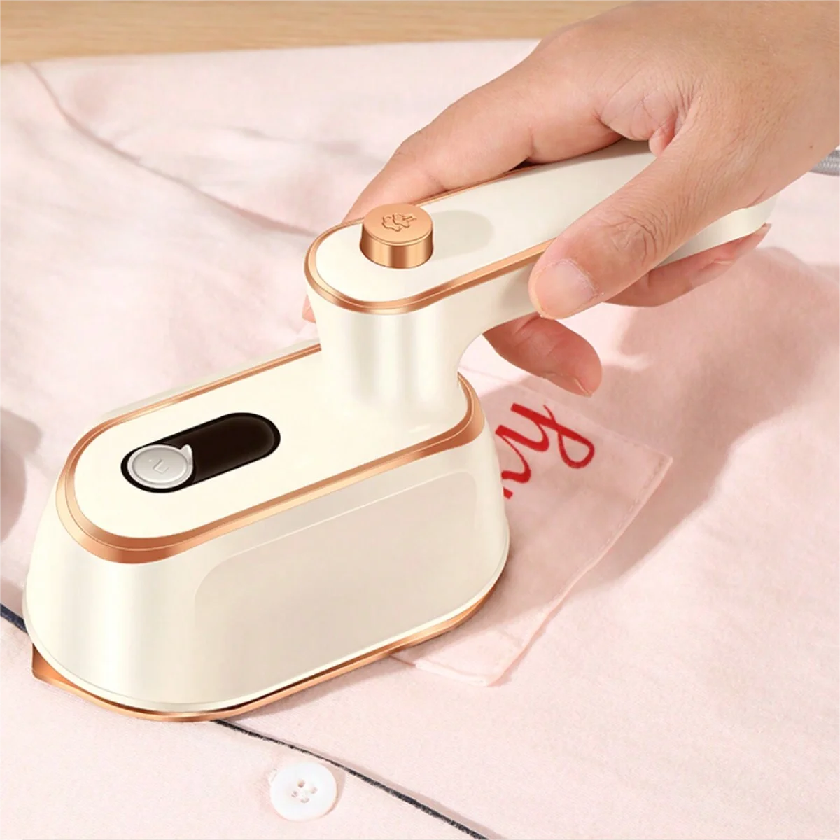 Foldable mini steam iron Steam iron, strong penetration steam to remove wrinkles, suitable for clothes, wool, poly, silk, linen, Shoppers Synchrony